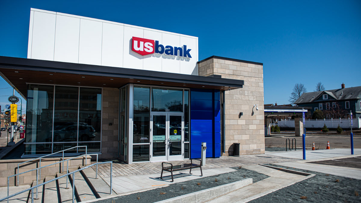 us bank branch open sunday